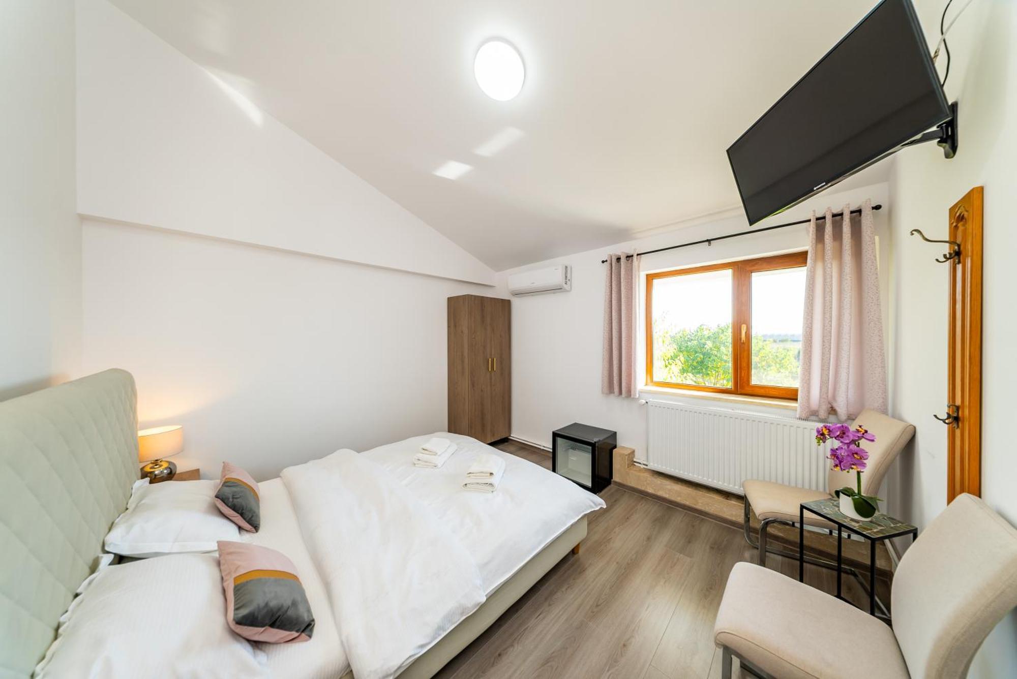 Apartament La Casa Blanca Vladimirescu Zewnętrze zdjęcie